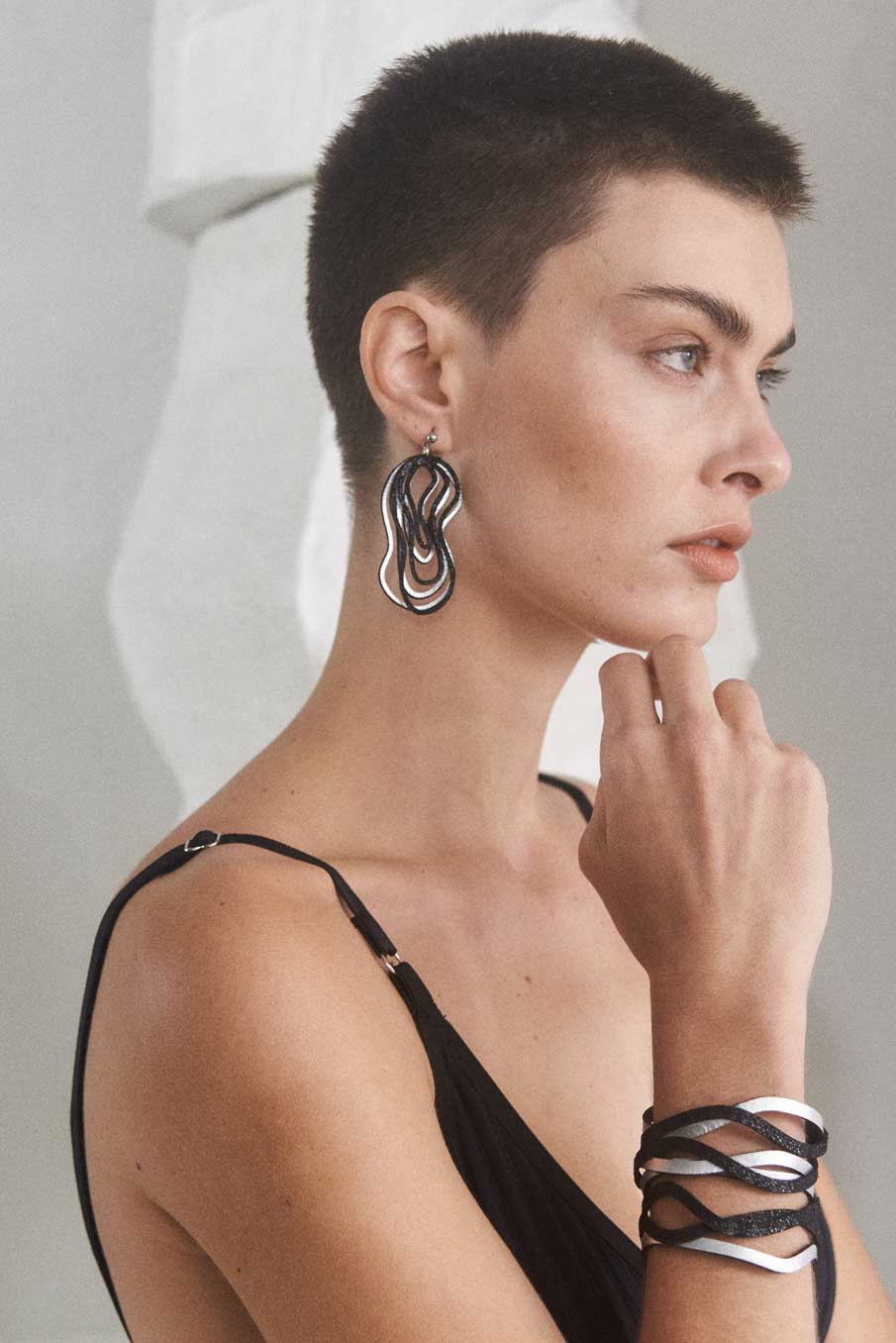 Pendientes Curves Duo - Plata/Negro