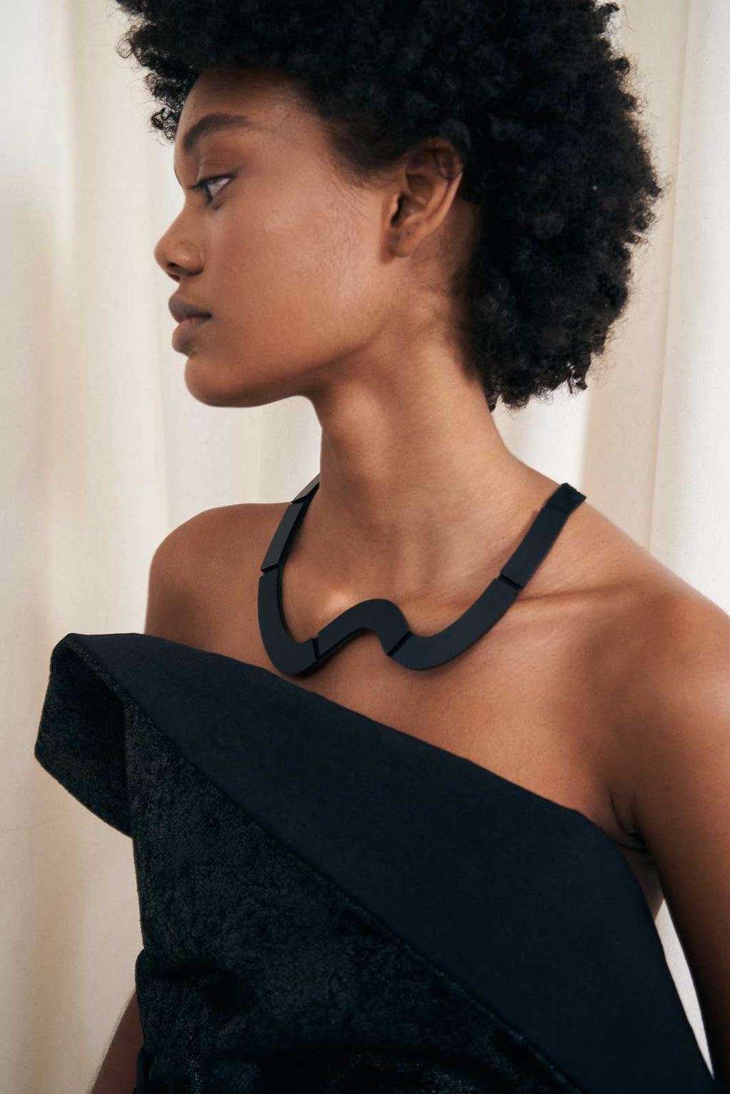 Collar Mies Corto - Negro 
