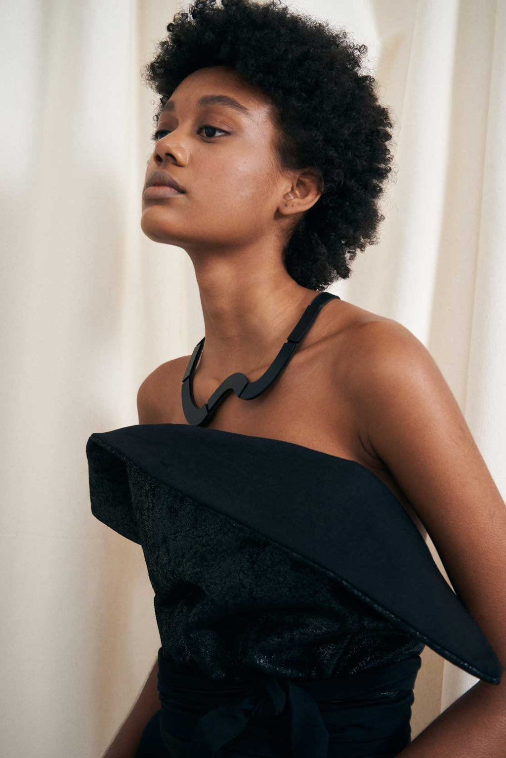 Collar Mies Corto - Negro 