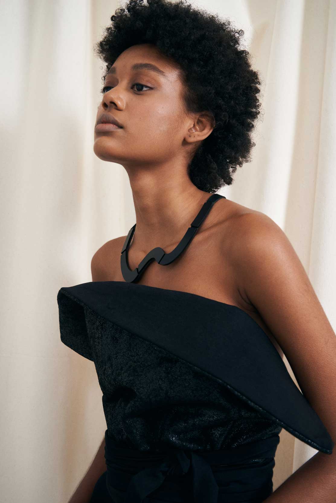 Collar Mies Corto - Negro 