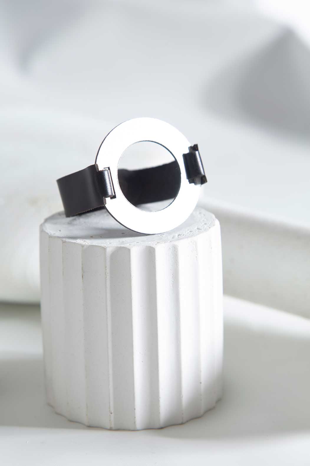 Brazalete Mies Círculo - Plata