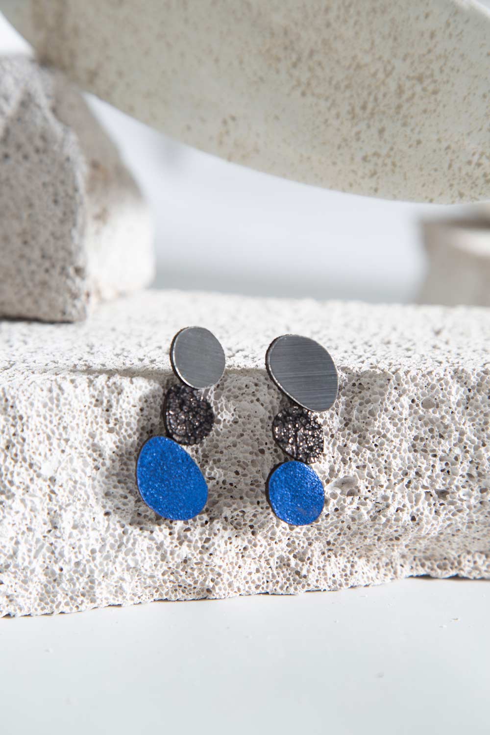 Pendientes Organic Reflections - Plata/Peltre/Azul
