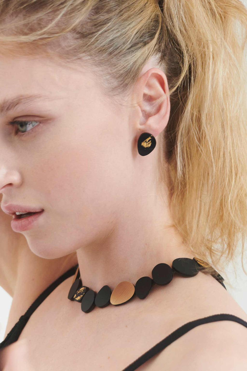 Collar Organic Reflections - Negro/Oro