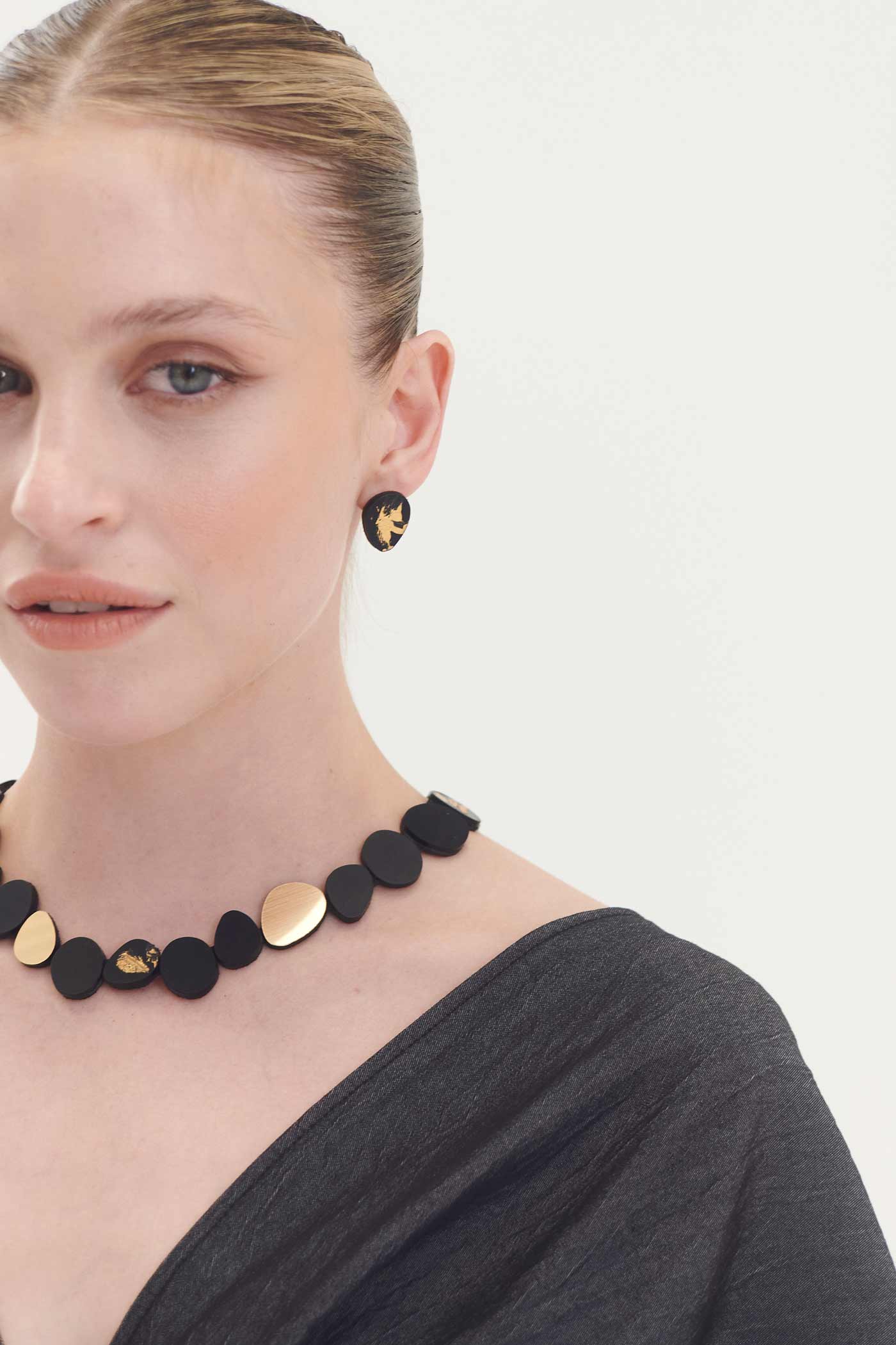 Collar Organic Reflections - Negro/Oro