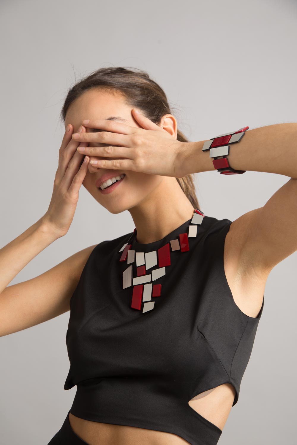 Collar Piet V - Plata/Rojo