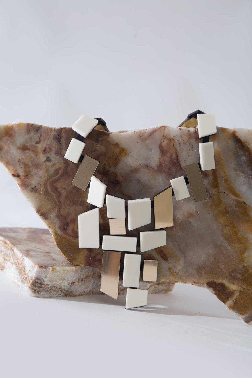 Collar Piet V - Oro/Marfil