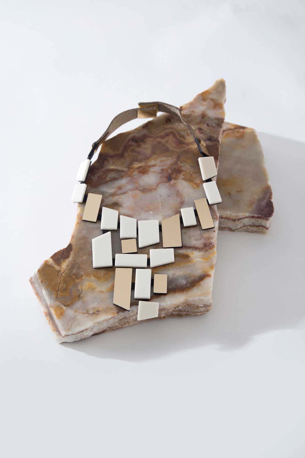 Collar Piet V - Oro/Marfil