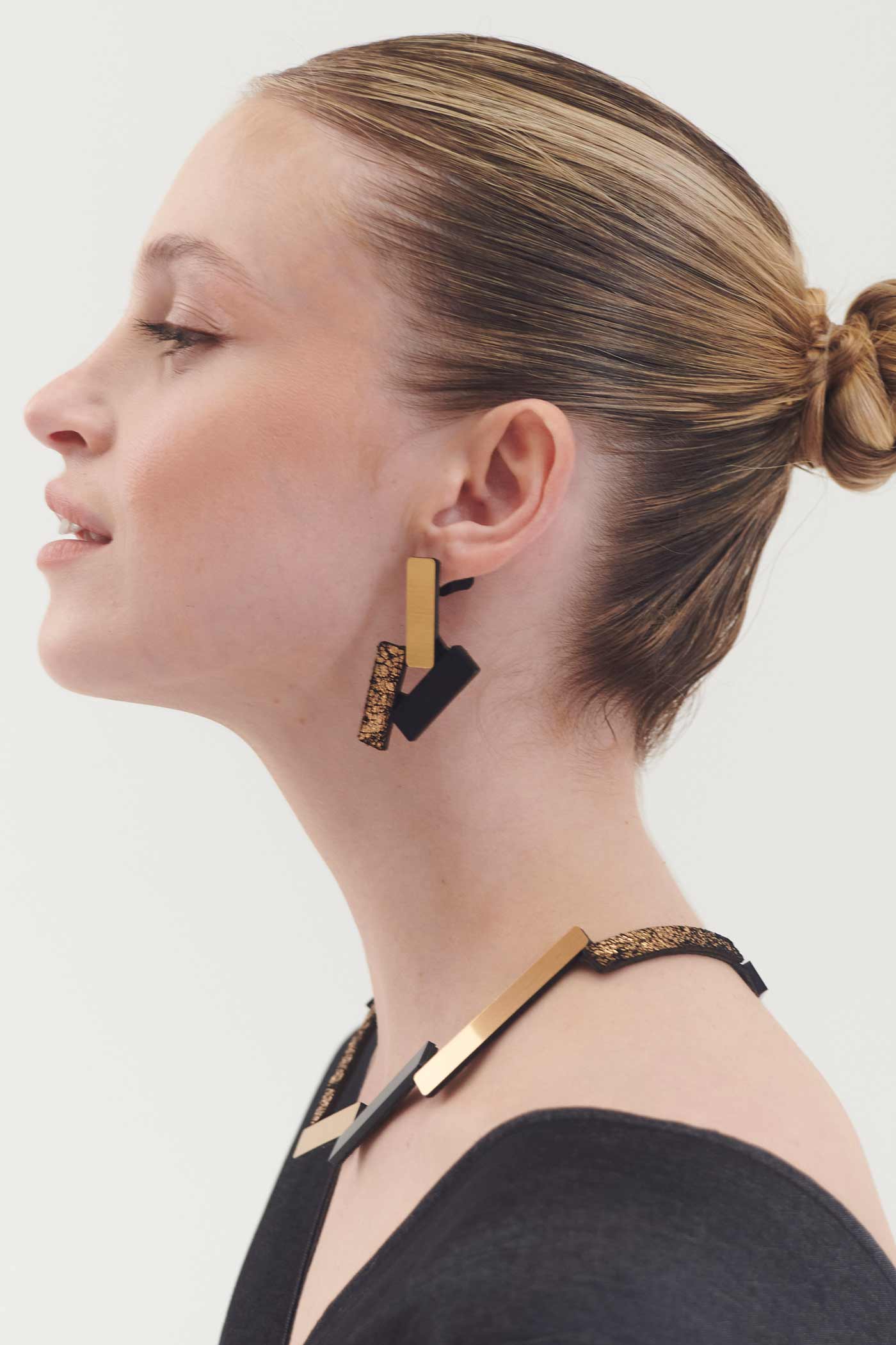 Pendientes Ray Pequeños - Negro/Oro