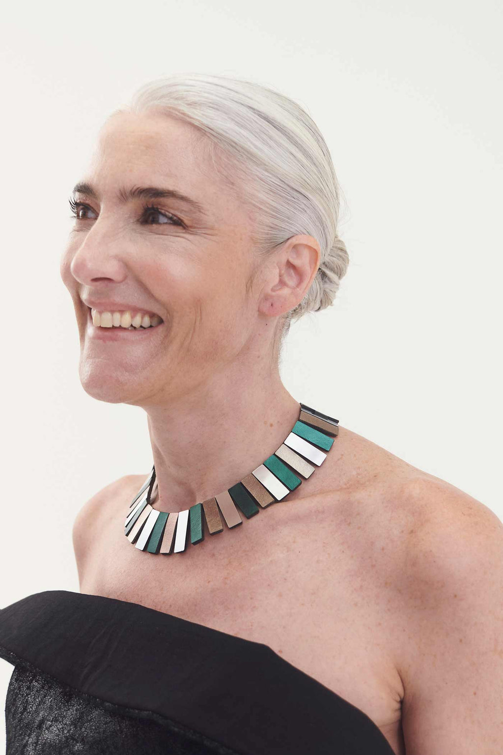 Collar Ray Egipcio - Plata/Peltre/Verde