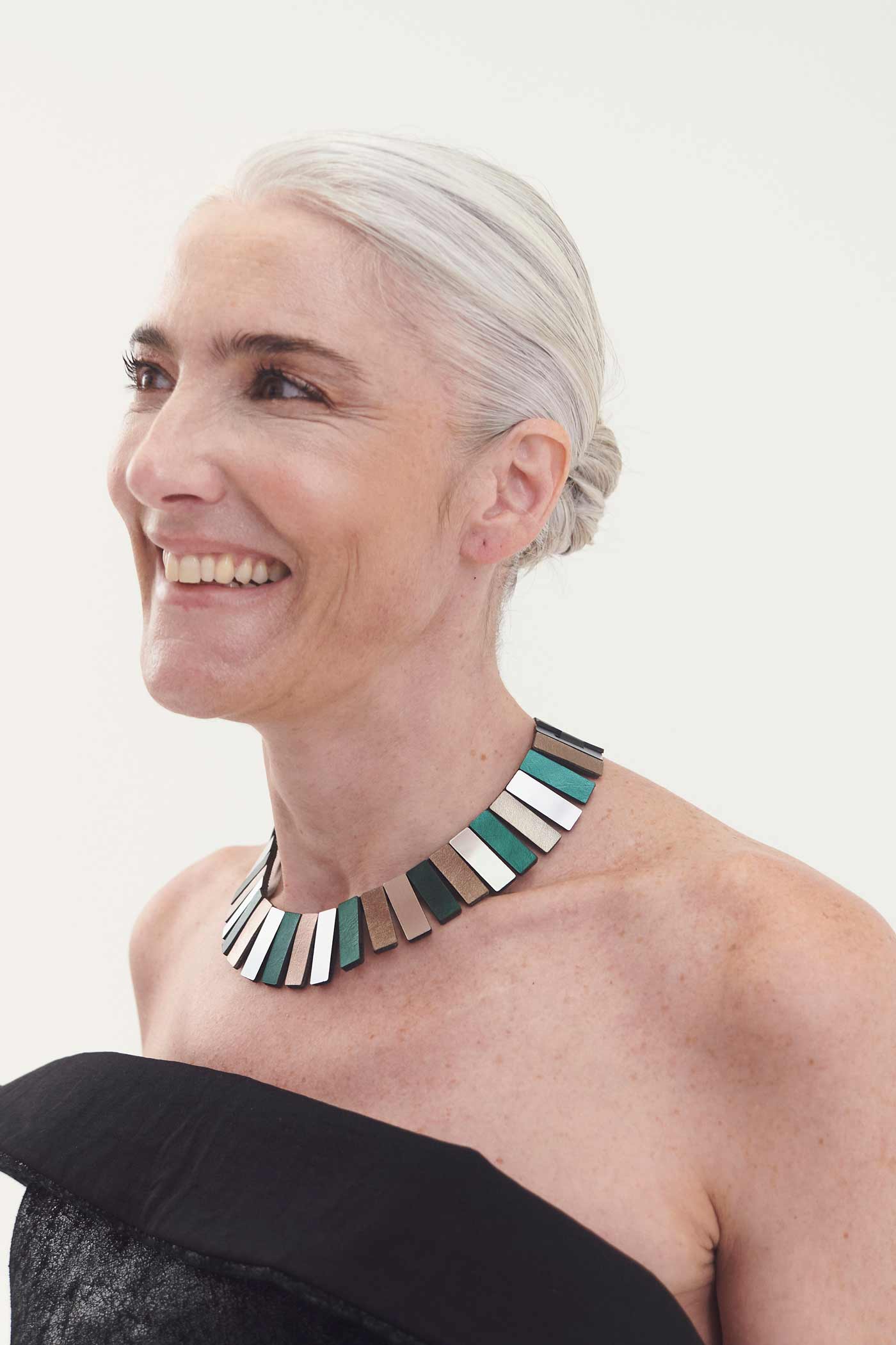 Collar Ray Egipcio - Plata/Peltre/Verde