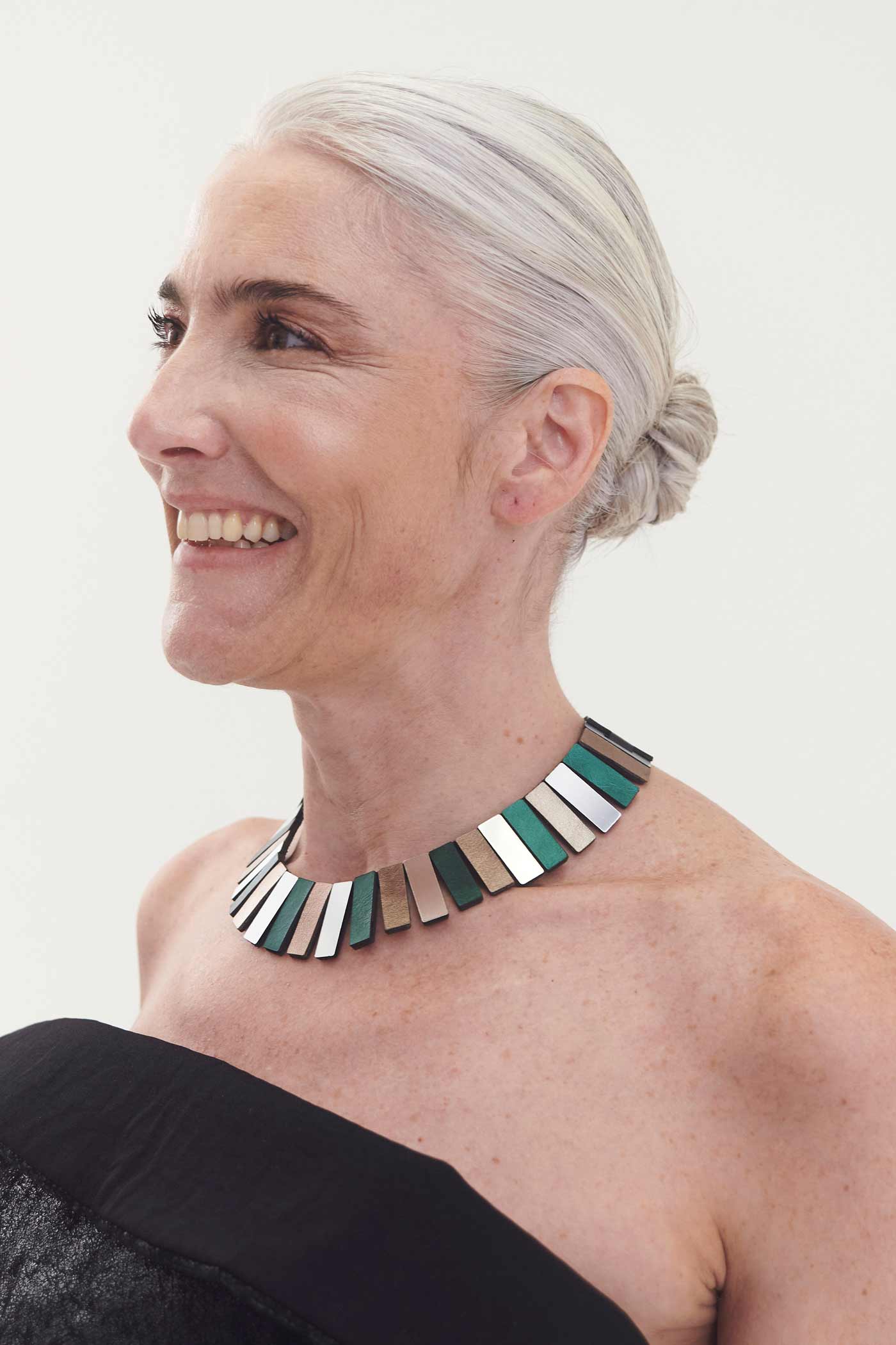 Collar Ray Egipcio - Plata/Peltre/Verde