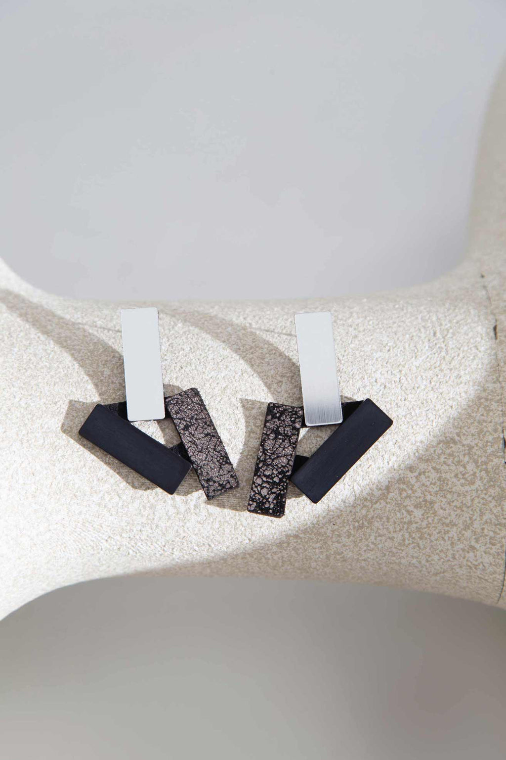 Pendientes Ray Pequeños - Plata/Negro/Peltre
