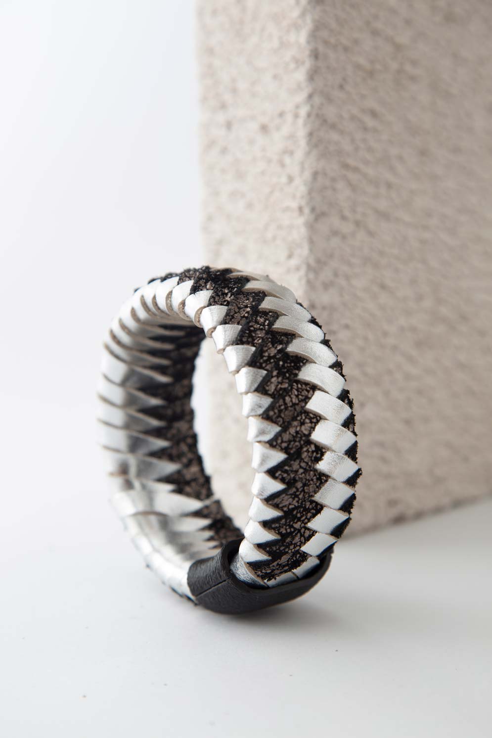 Rainbow Bracalet Woven - Silver/Black