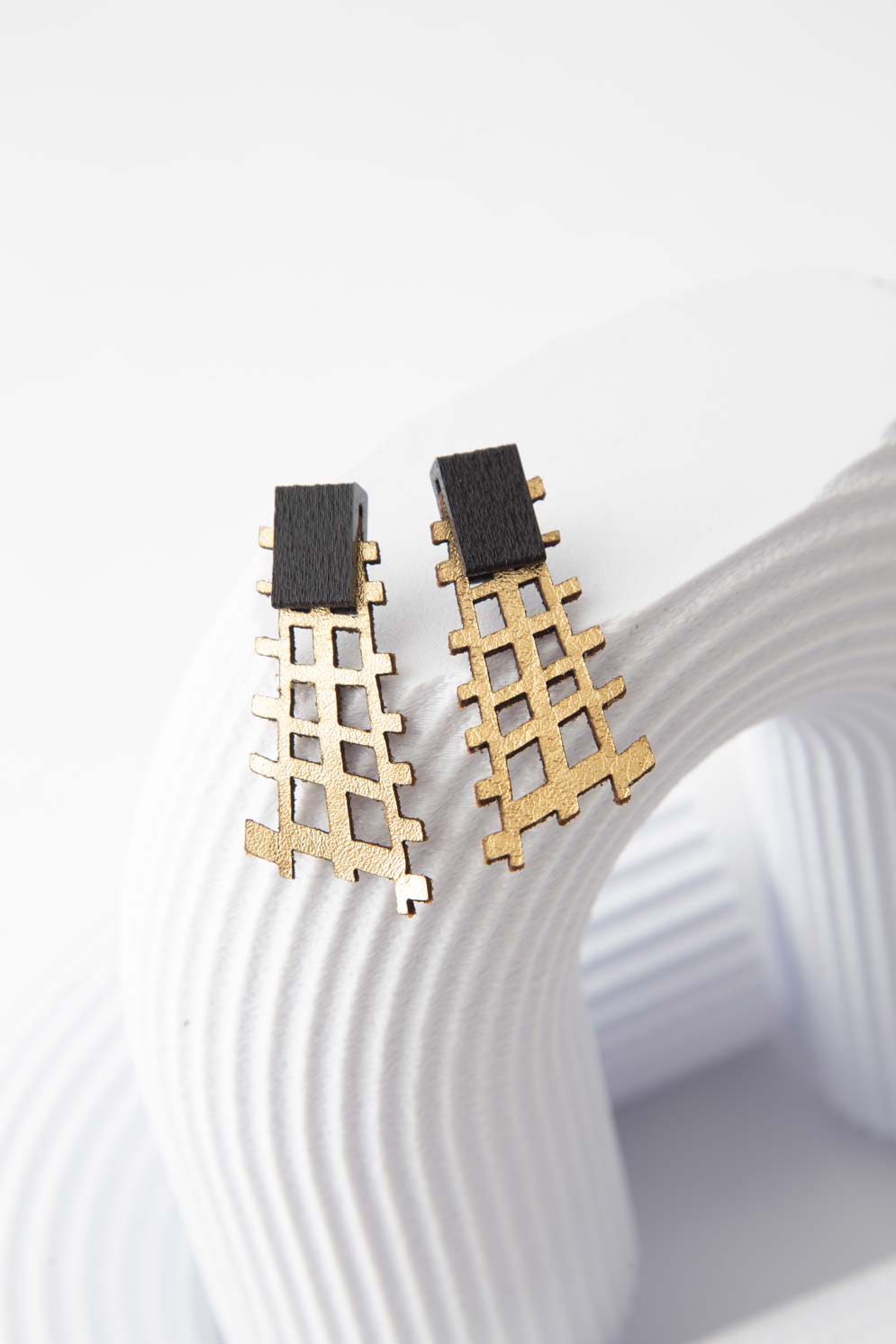 Pendientes Scarlett - Negro/Oro