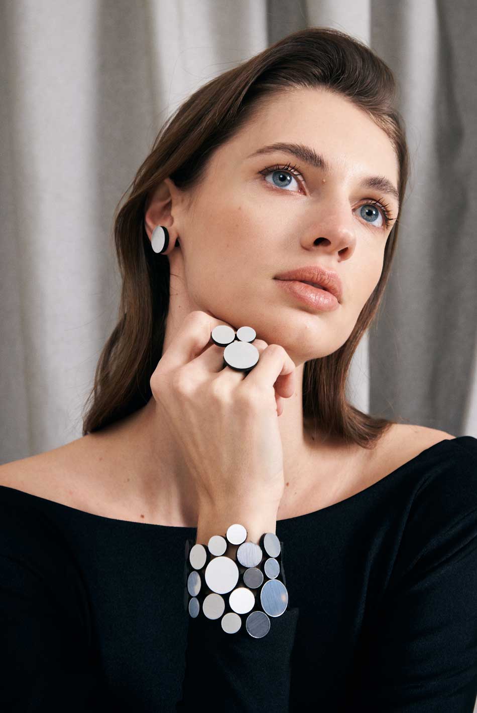 Brazalete Abstraction Asimétrico - Plata