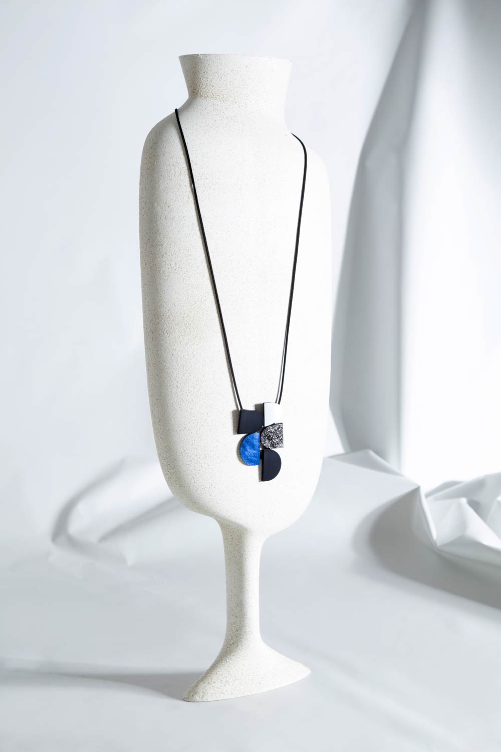 Colgante Sophie's Vision - Plata/Peltre/Negro/Azul