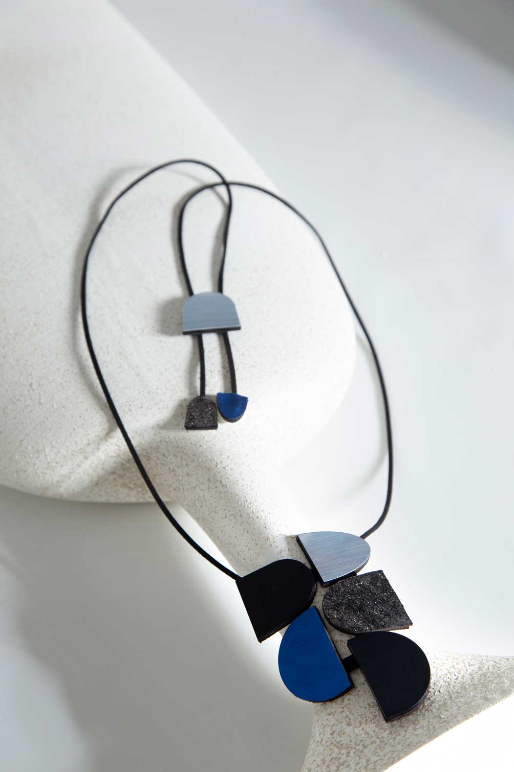 Colgante Sophie's Vision - Plata/Peltre/Negro/Azul