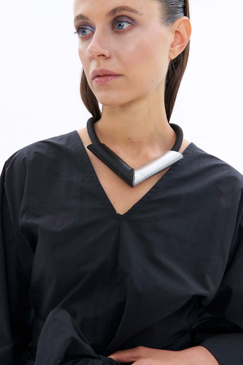 Tube V Necklace - Silver/Black