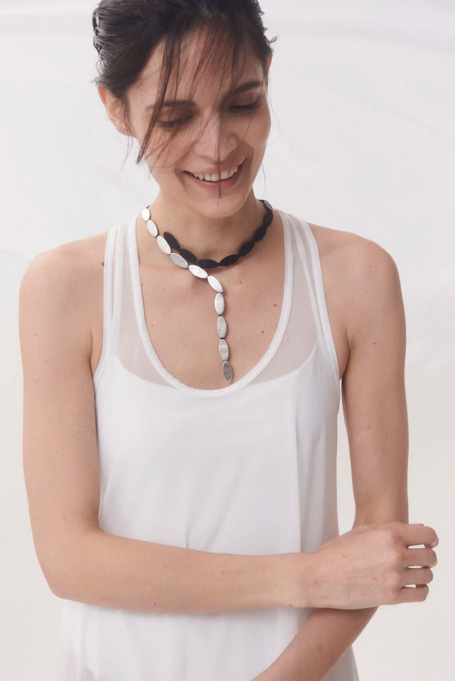 Collar Emma Y - Plata/Negro